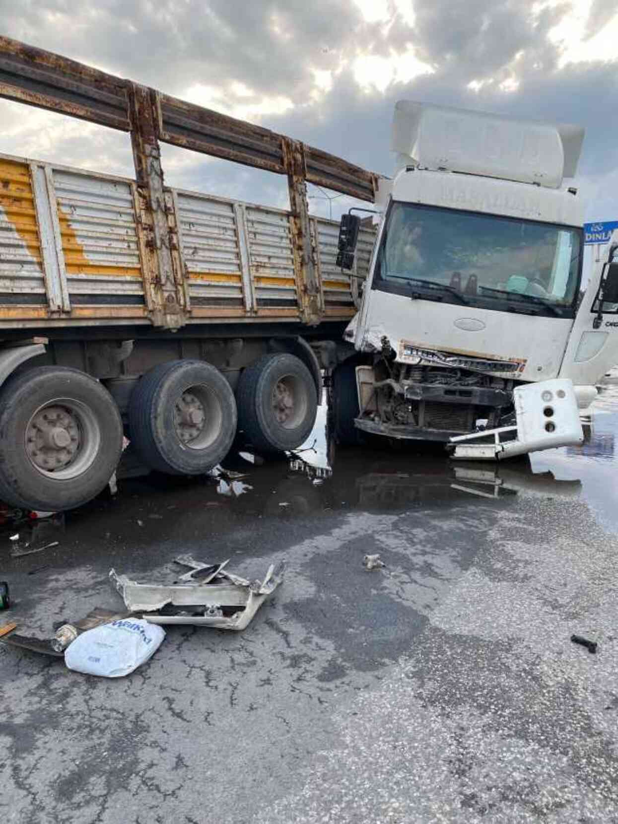 3 yaşındaki çocuğun can verdiği feci kazanın görüntüleri ortaya çıktı 3 yaşındaki çocuğun can verdiği feci kazanın görüntüleri ortaya çıktı