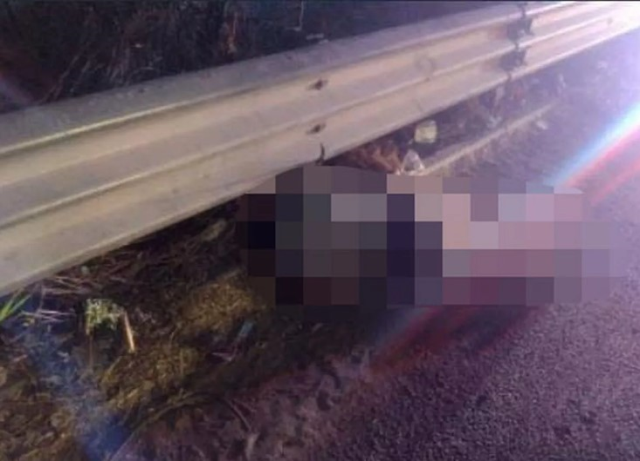 Meksika'da çetesi üyeleri, bir kadını yol kenarında çıplak şekilde sorguya çekip öldürdü