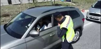 Bolvadin'de jandarmadan lokumlu ve çikolatalı denetim