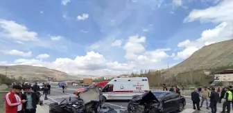 Malatya Darende'de Otomobil Kazası: 2'si Ağır 8 Yaralı