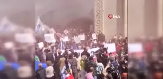 Gürcistan'da parlamento önünde tartışmalı yasa tasarısı protesto edildi