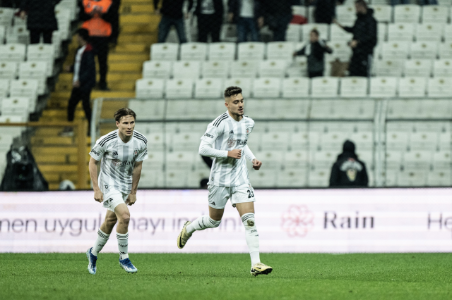 Kartal 3 puanı hatırladı! Beşiktaş, sahasında Ankaragücü'nü 2-0 mağlup etti