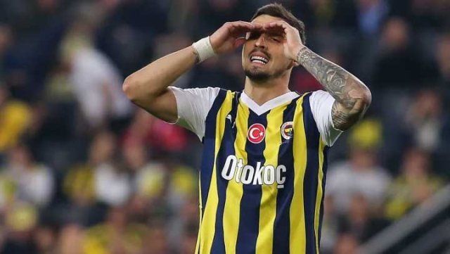 Fenerbahçeli Rade Krunic, şampiyonluk baskısını kaldıramadığı itiraf etti