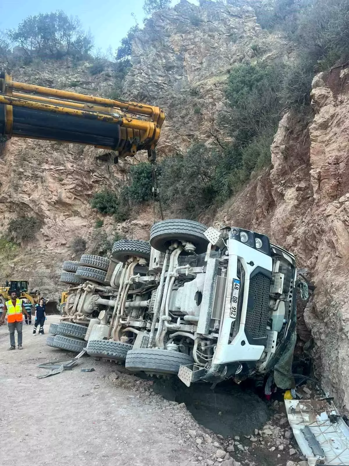 Marmaris Te Beton Mikseri Devrildi Yaral Son Dakika