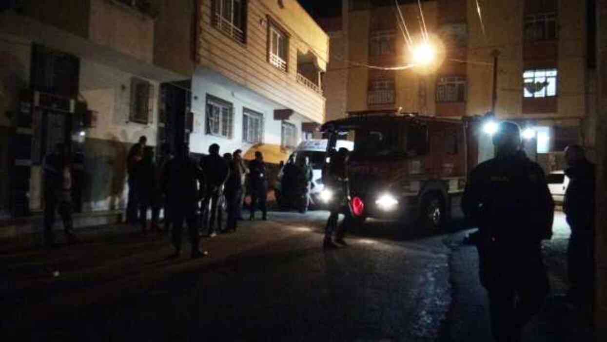 Kilis'te aile katliamı! Baba, anne ve 3 çocuğu evlerinde ölü olarak bulundu Kilis'te aile katliamı! Baba, anne ve 3 çocuğu evlerinde ölü olarak bulundu