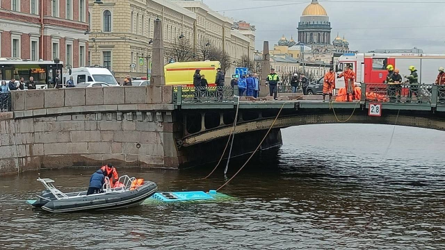 Rusya'da yolcu otobüsü nehre uçtu: 7 kişi hayatını kaybetti