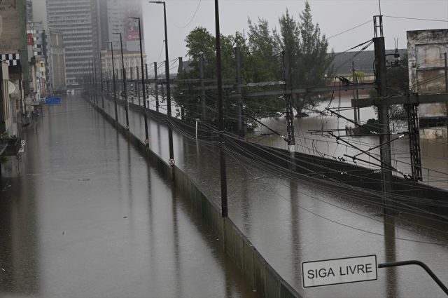 Brezilya'da sel felaketinde ölü sayısı 143'e çıktı