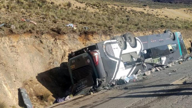 Peru'da otobüs kazası: 13 ölü, 18 yaralı