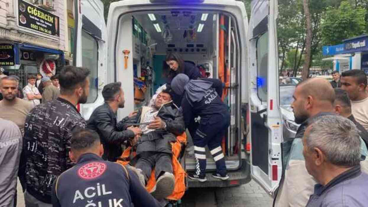Borç tartışması vahşete dönüştü! Keserle önce kafasına sonra bacaklarına vurdu Borç tartışması vahşete dönüştü! Keserle önce kafasına sonra bacaklarına vurdu
