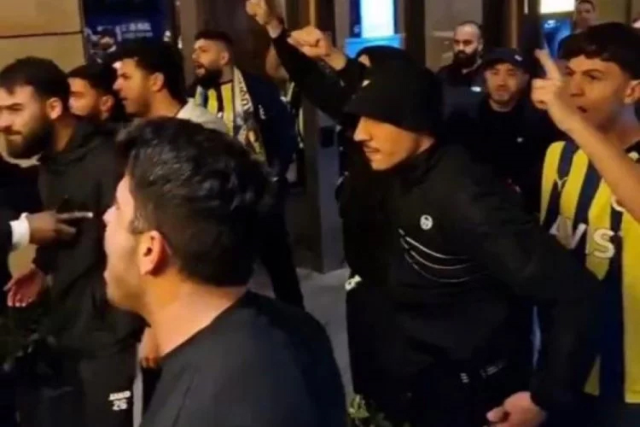 Ergin Ataman ile Fenerbahçeli taraftarlar arasında küfürlü tartışma