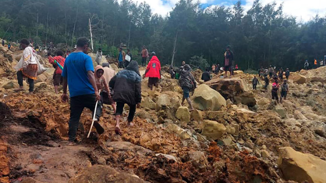 Papua Yeni Gine'de bilanço ağırlaşıyor! 1100 ev toprak altında kaldı, ölü sayısı 300'ün üzerine çıktı