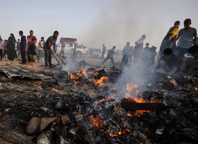 İsrail kana doymuyor! Refah'taki kampta çocuk ve bebekleri diri diri yaktılar