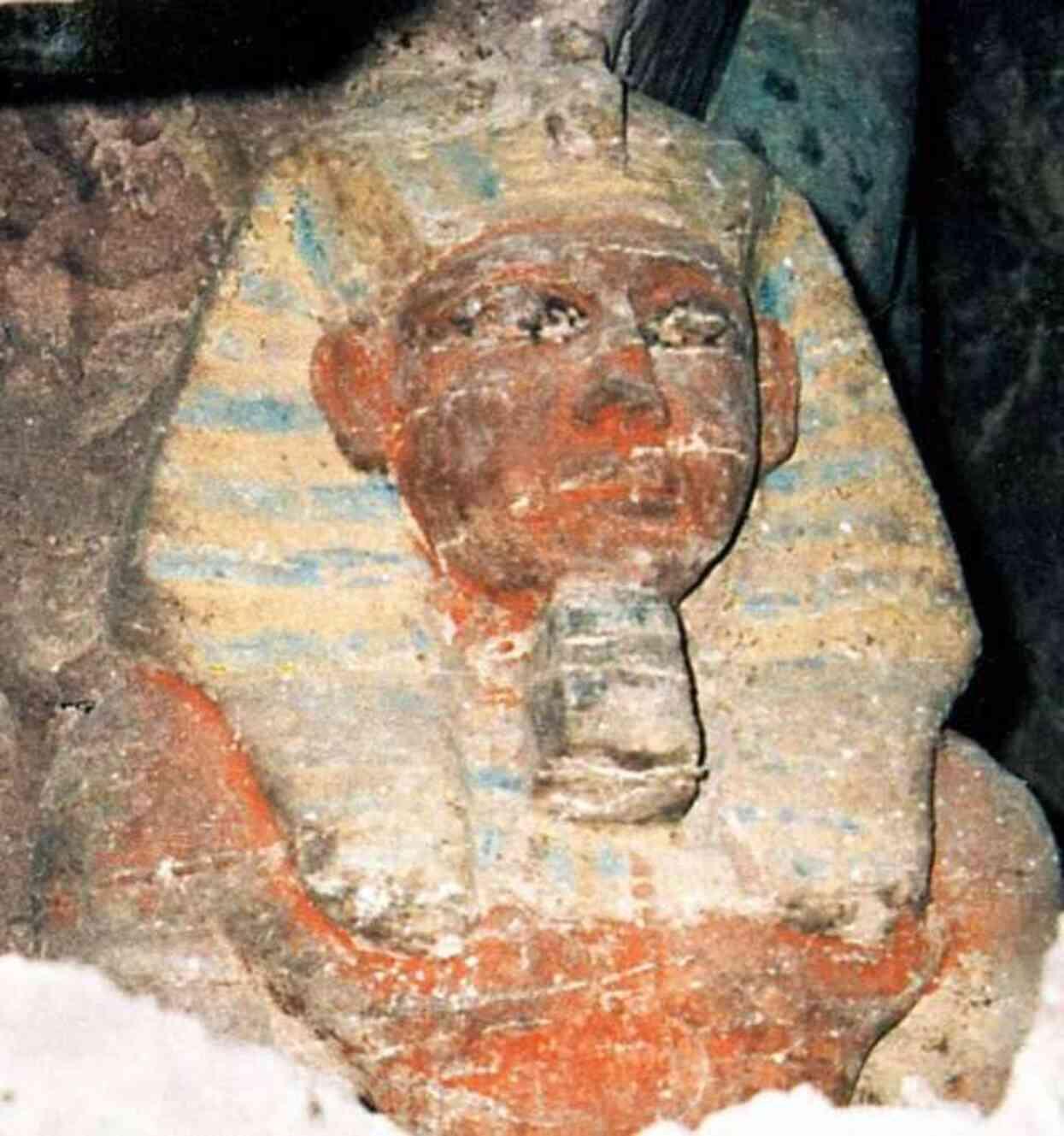 Mısır'ın en güçlü firavununa ait mumya, ölümünden 3.000 yıl sonra bir manastırın altındaki gizli mezarda keşfedildi.