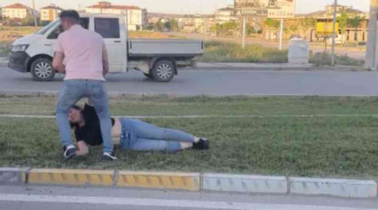 Eski eşine yol ortasında kabusu yaşattı! Ağlayarak yalvaran kadını yerde sürükledi