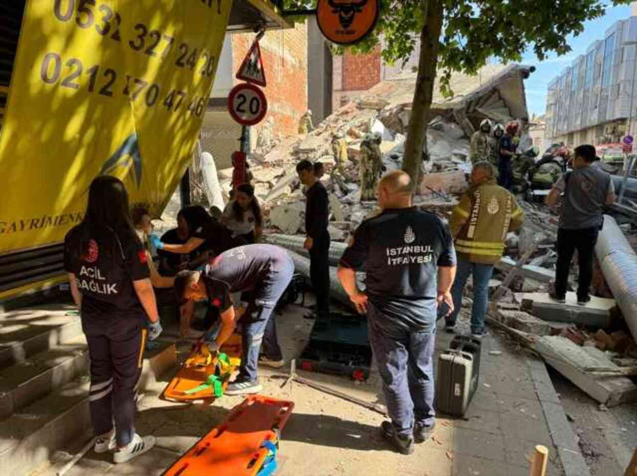 Küçükçekmece'de çöken binanın sahibinin ifadesi ortaya çıktı: Devletin 'Yarısı Bizden' kampanyasına başvurmuştum Küçükçekmece'de çöken binanın sahibinin ifadesi ortaya çıktı: Devletin 'Yarısı Bizden' kampanyasına başvurmuştum