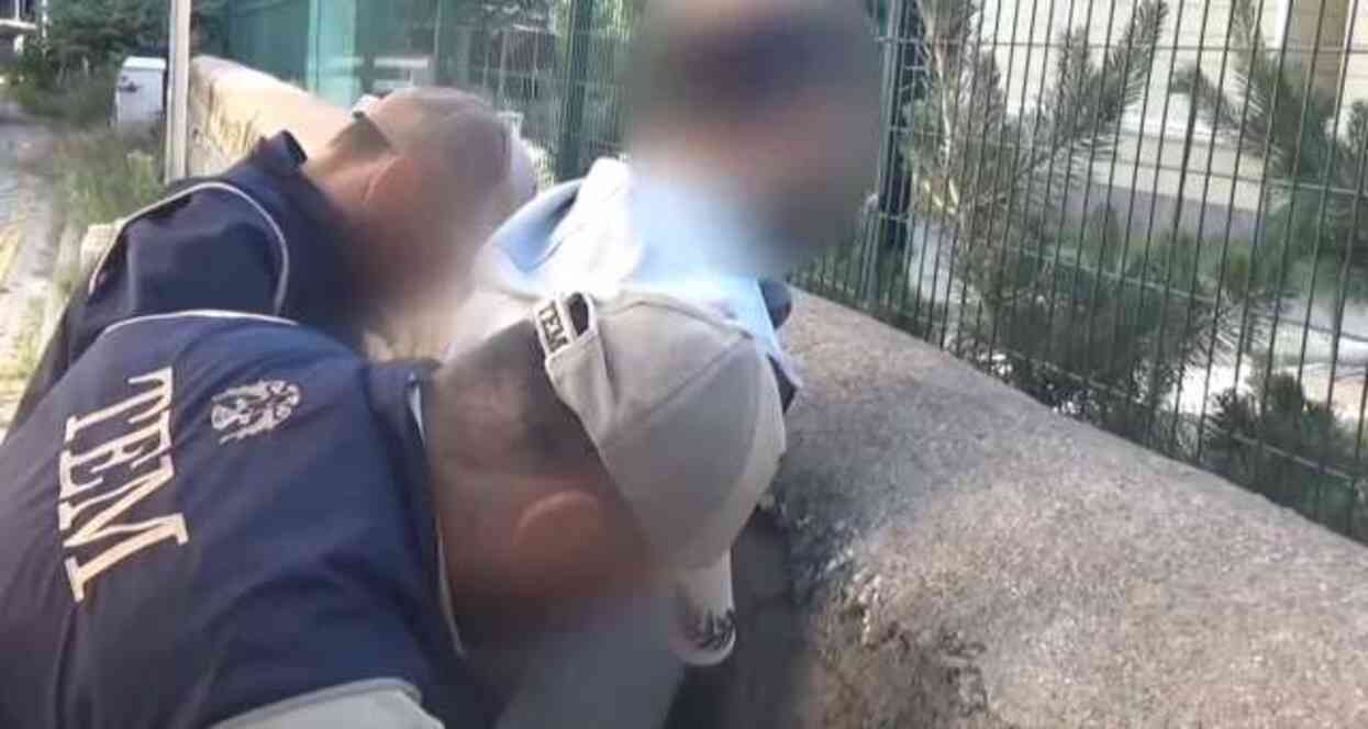 FETÖ yapılanmasına 17 ilde darbe! 72 şüpheli 'Kıskaç'a takıldı FETÖ yapılanmasına 17 ilde darbe! 72 şüpheli 'Kıskaç'a takıldı