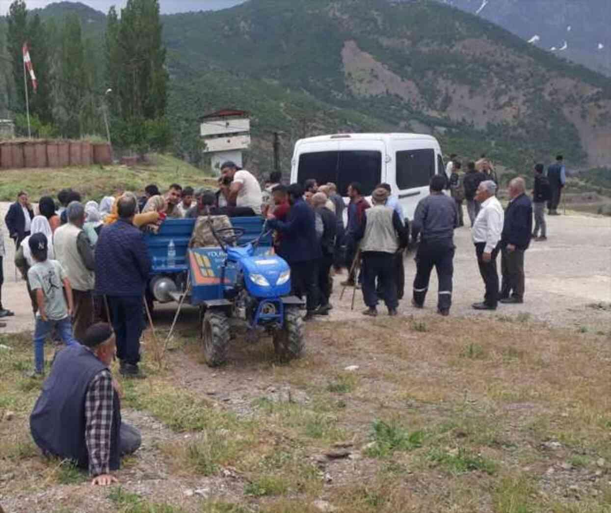 Gümüşhane ve Bayburt'ta yıldırım düşmesi sonucu 2 kişi yaşamını yitirdi