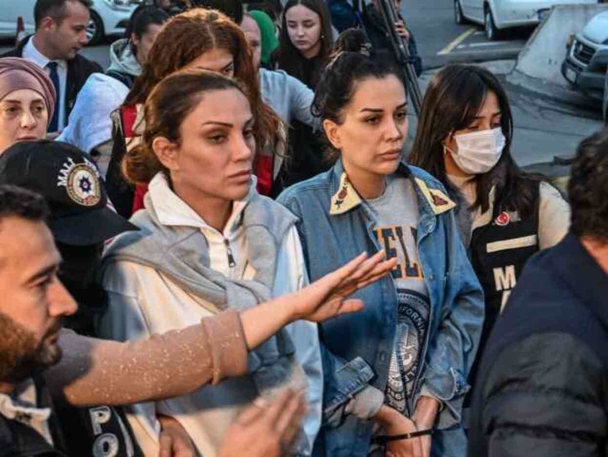 Engin ve Dilan Polat çiftiyle mahkemelik olan komşular olay gününü anlattı Engin ve Dilan Polat çiftiyle mahkemelik olan komşular olay gününü anlattı