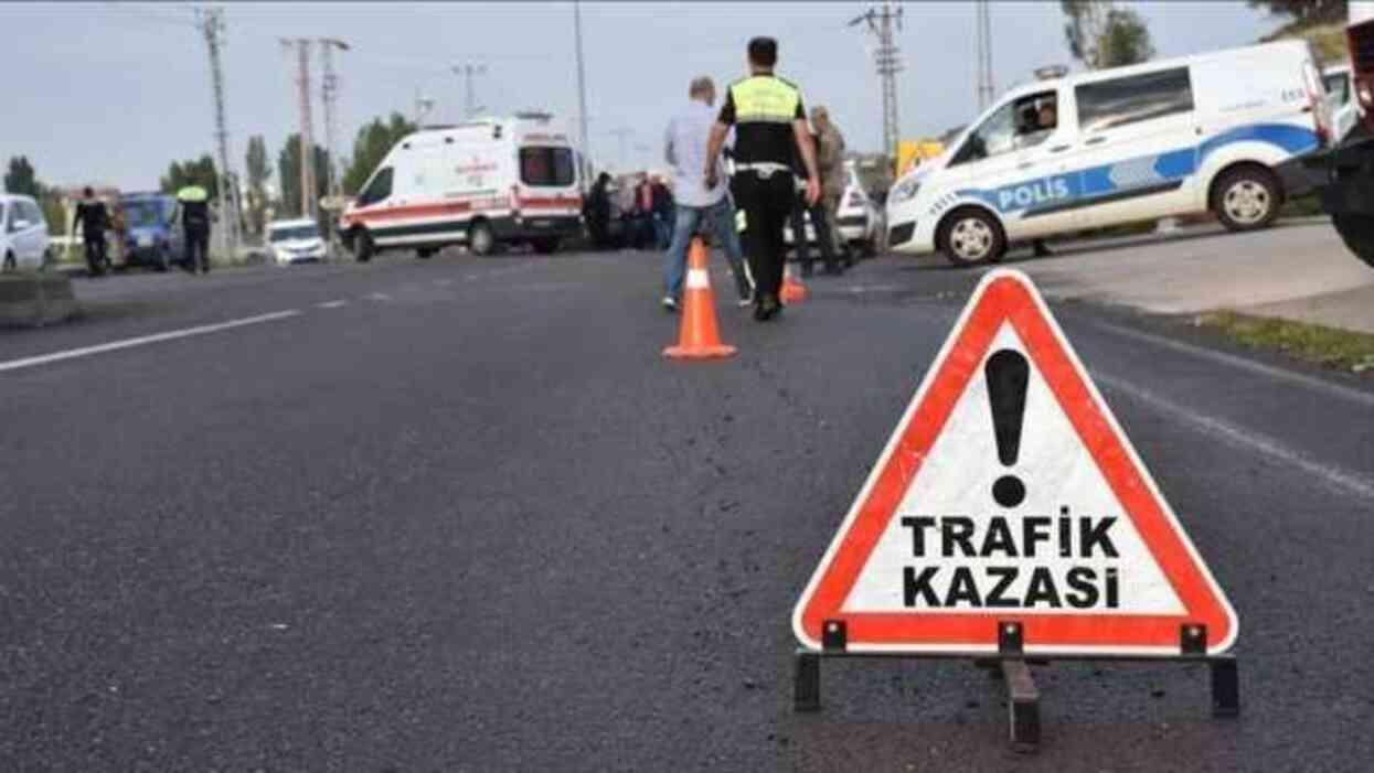 Bakan Yerlikaya: Tatilin ilk günündeki trafik kazalarında 5 ölü, 1421 yaralı