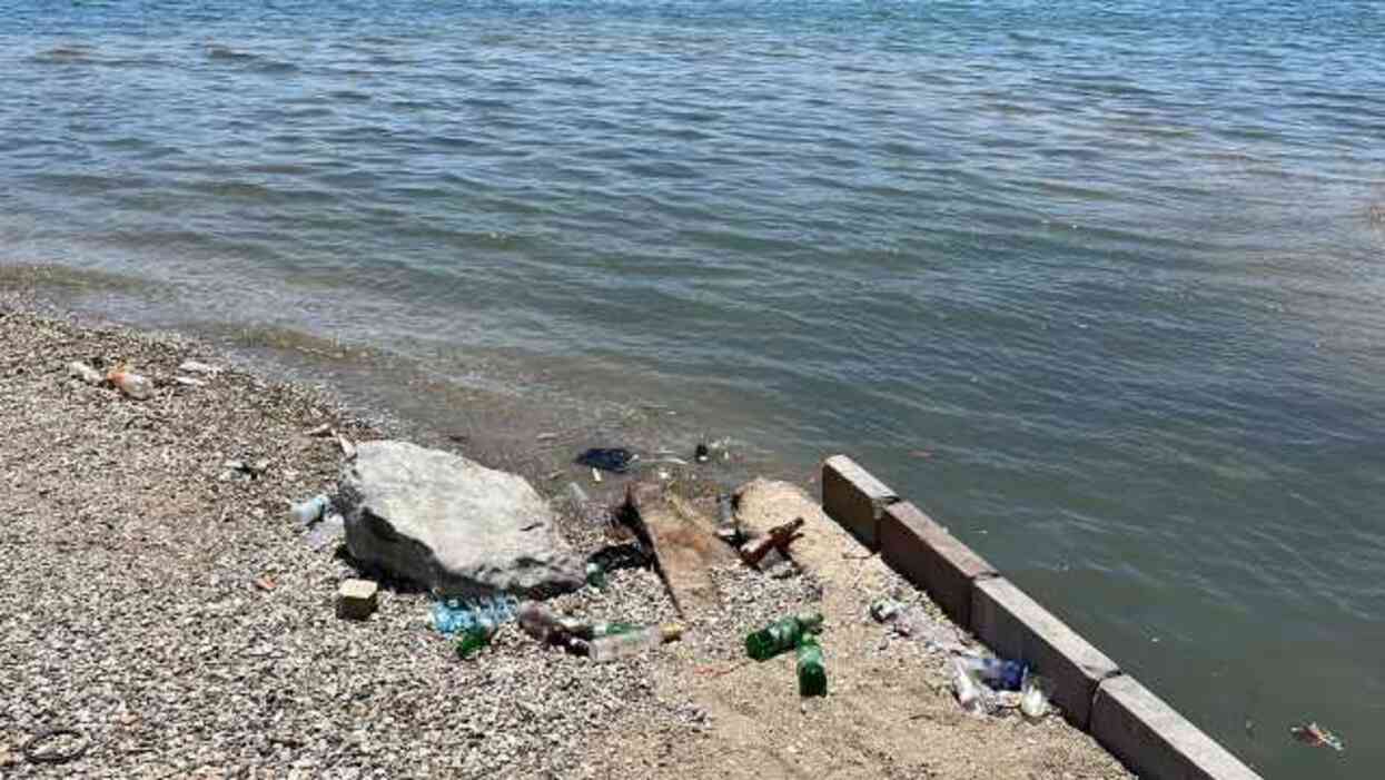 Tatilciler gitti, çöpleri kaldı! Bodrum'da 9 günde 7 bin 800 ton çöp çıktı Tatilciler gitti, çöpleri kaldı! Bodrum'da 9 günde 7 bin 800 ton çöp çıktı
