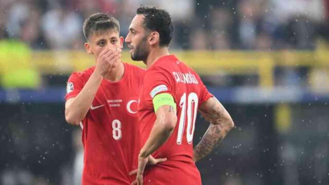 Montella'nın niyetini okudu! Arda Turan'dan yelek kriziyle ilgili enteresan yorum