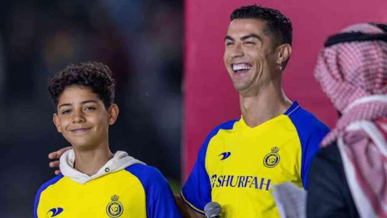 Cristiano Ronaldo, oğluyla futbol oynamadan futbolu bırakmayacak