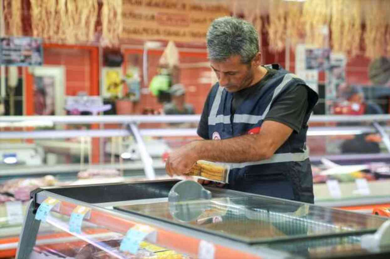 Adres bu sefer İstanbul! Fahiş fiyat ve stokçuluk denetiminde 34 milyon liradan fazla ceza kesildi Adres bu sefer İstanbul! Fahiş fiyat ve stokçuluk denetiminde 34 milyon liradan fazla ceza kesildi