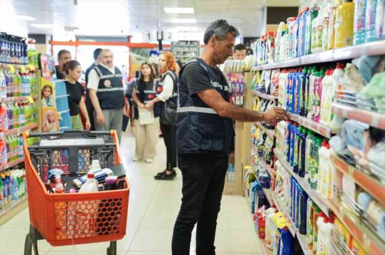 Adres bu sefer İstanbul! Fahiş fiyat ve stokçuluk denetiminde 34 milyon liradan fazla ceza kesildi Adres bu sefer İstanbul! Fahiş fiyat ve stokçuluk denetiminde 34 milyon liradan fazla ceza kesildi
