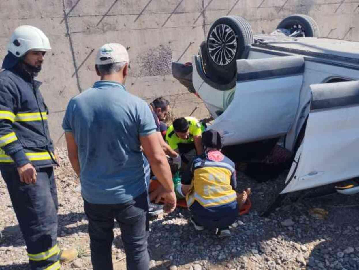 Kontrolden çıkan TOGG 3 metre yüksekten düştü: 1'i ağır 5 yaralı