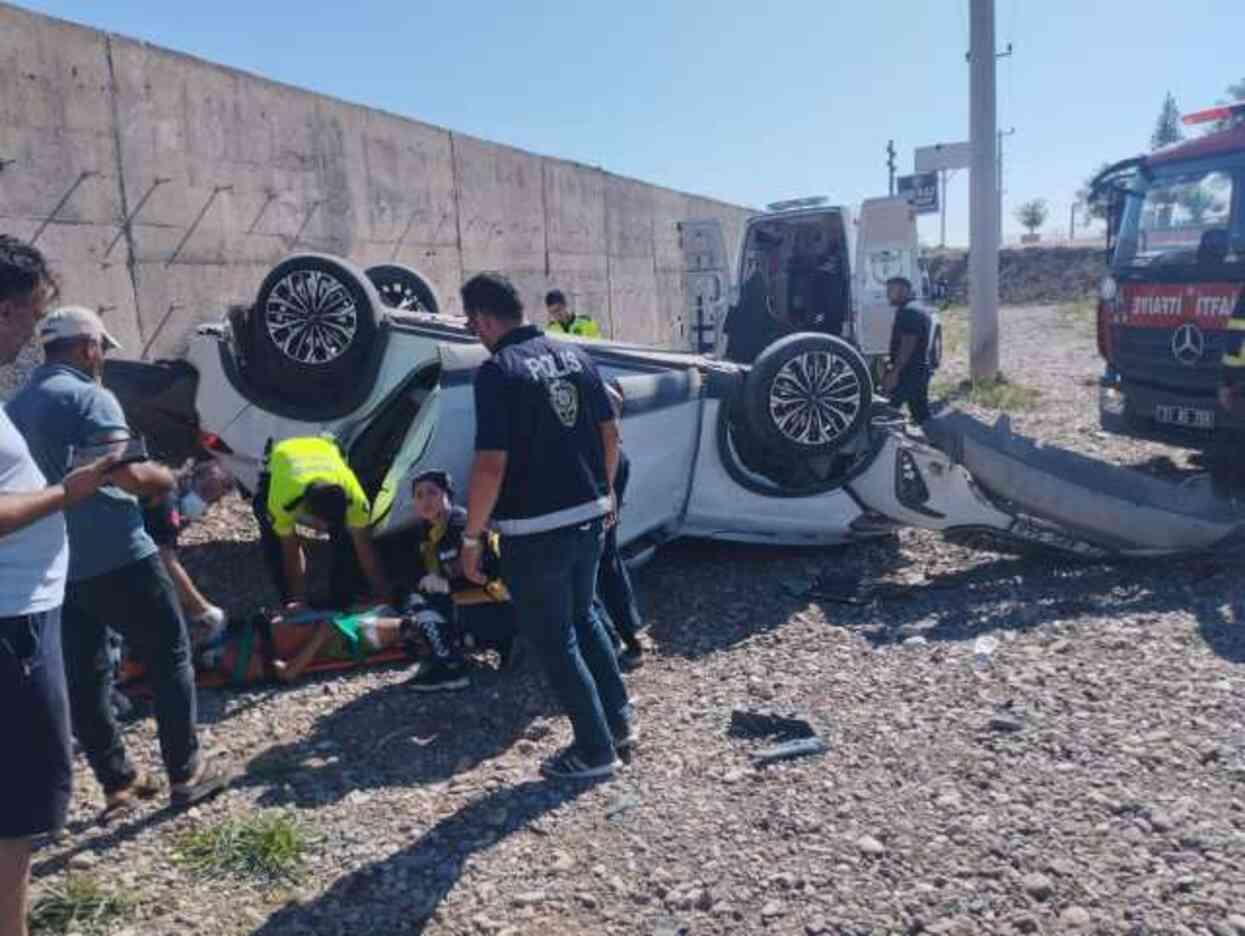 Kontrolden çıkan TOGG 3 metre yüksekten düştü: 1'i ağır 5 yaralı