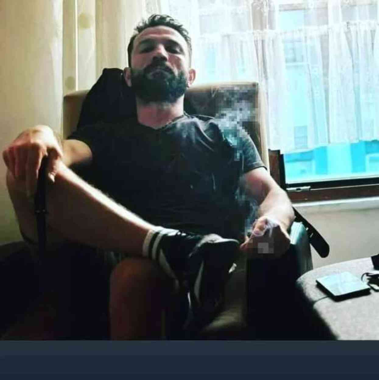 Silahı tutukluk yapınca öldürüldü! Önce bıçaklayıp sonra denize attılar Silahı tutukluk yapınca öldürüldü! Önce bıçaklayıp sonra denize attılar