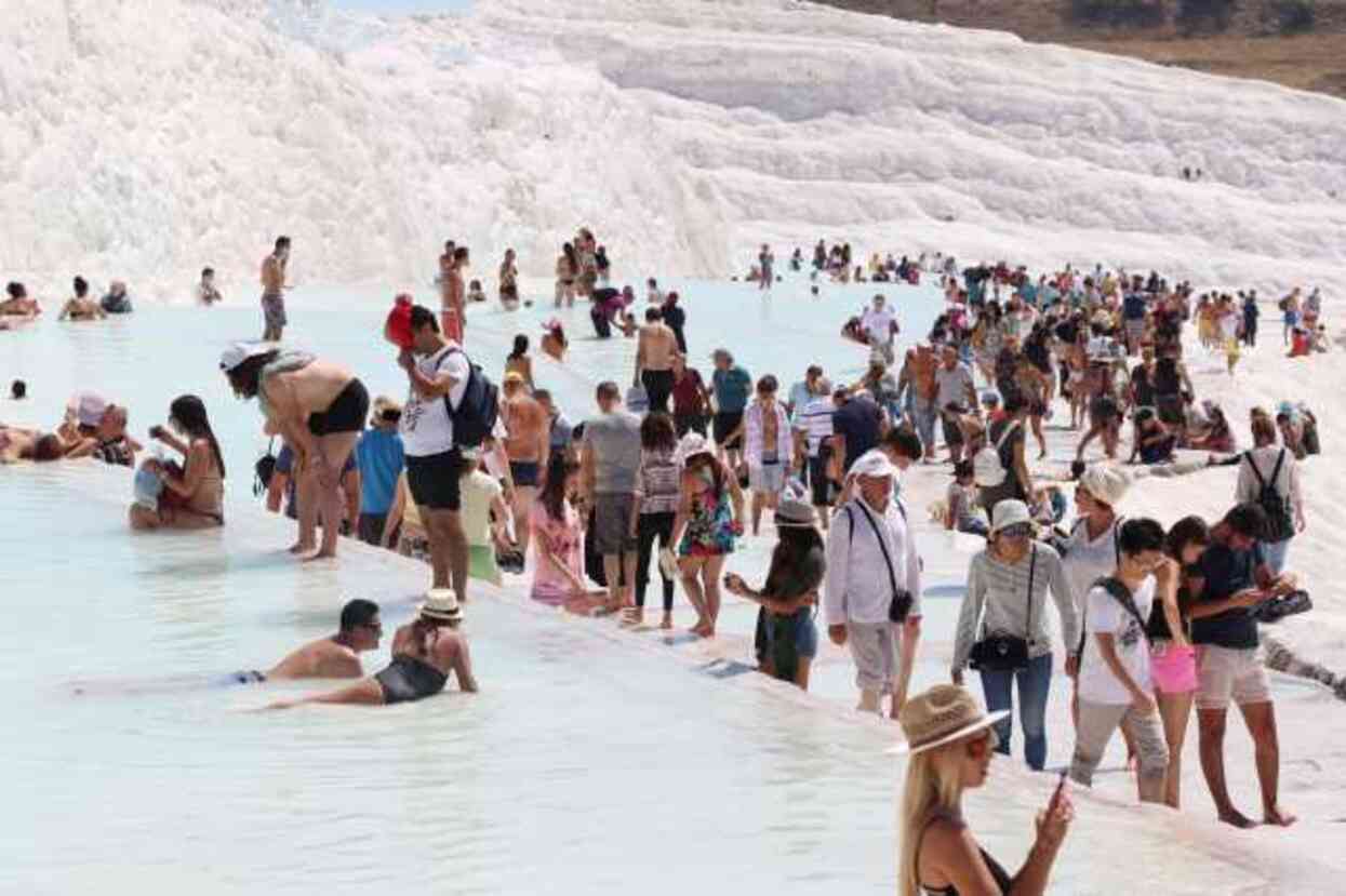 Pamukkale can çekişiyor! Su değeri azalan bölgede 'Acil' önlem alınması isteniyor Pamukkale can çekişiyor! Su değeri azalan bölgede 'Acil' önlem alınması isteniyor