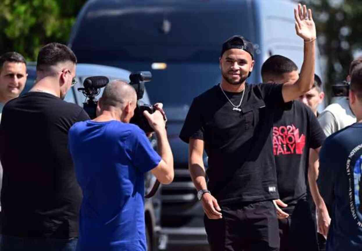 Fenerbahçe'nin yeni transferi Youssef En-Nesyri, İstanbul'a geldi! İşte ilk görüntüler