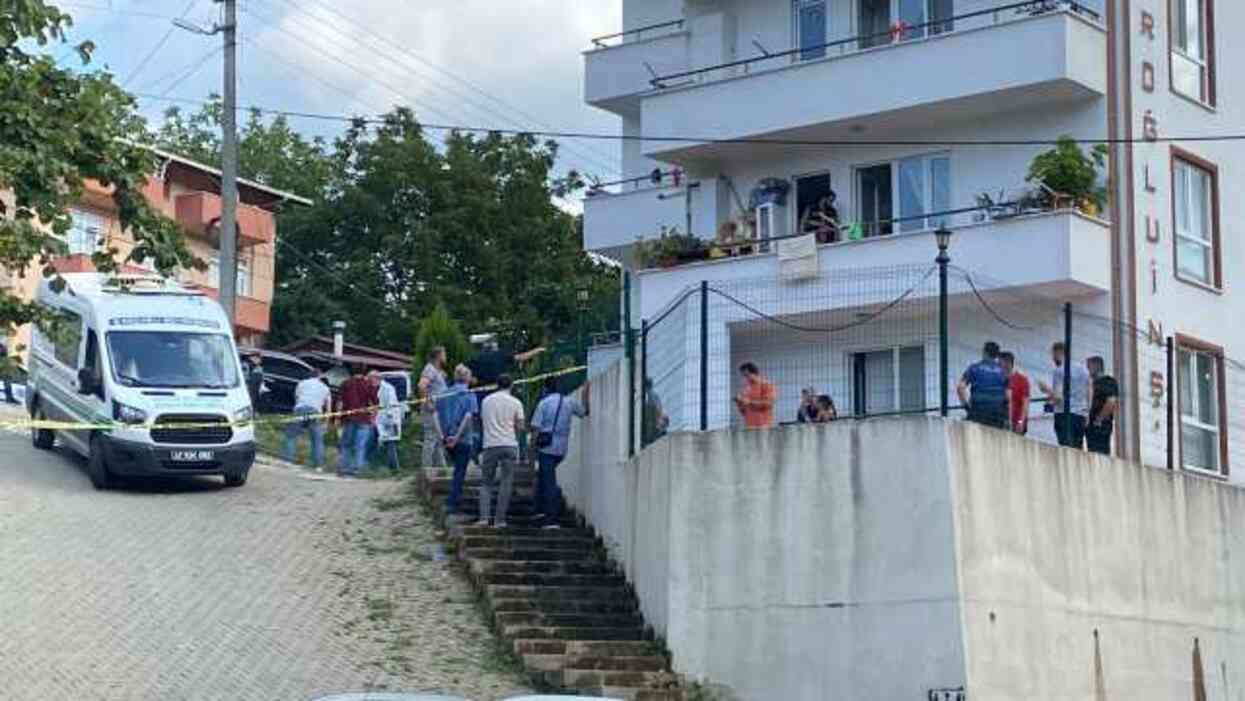 Kocaeli'de eski eş dehşet saçtı: 1 ölü, 2 yaralı Kocaeli'de eski eş dehşet saçtı: 1 ölü, 2 yaralı