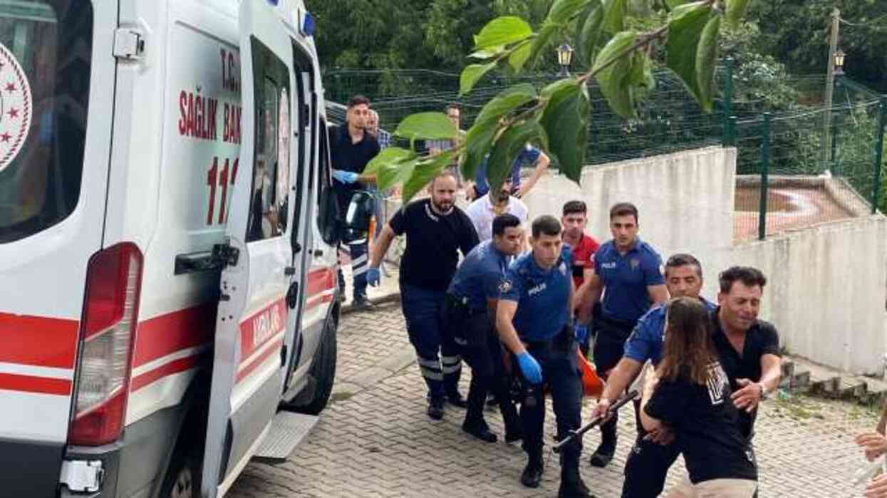 Kocaeli'de eski eş dehşet saçtı: 1 ölü, 2 yaralı Kocaeli'de eski eş dehşet saçtı: 1 ölü, 2 yaralı