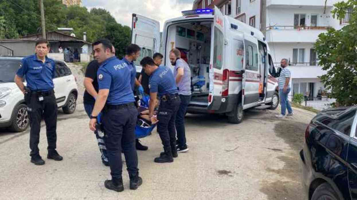 Kocaeli'de eski eş dehşet saçtı: 1 ölü, 2 yaralı Kocaeli'de eski eş dehşet saçtı: 1 ölü, 2 yaralı