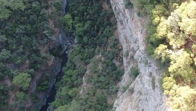 Kanyon gezisi kabusa döndü! Kaybolan 10 kişilik ekip için nefes kesen kurtarma operasyonu