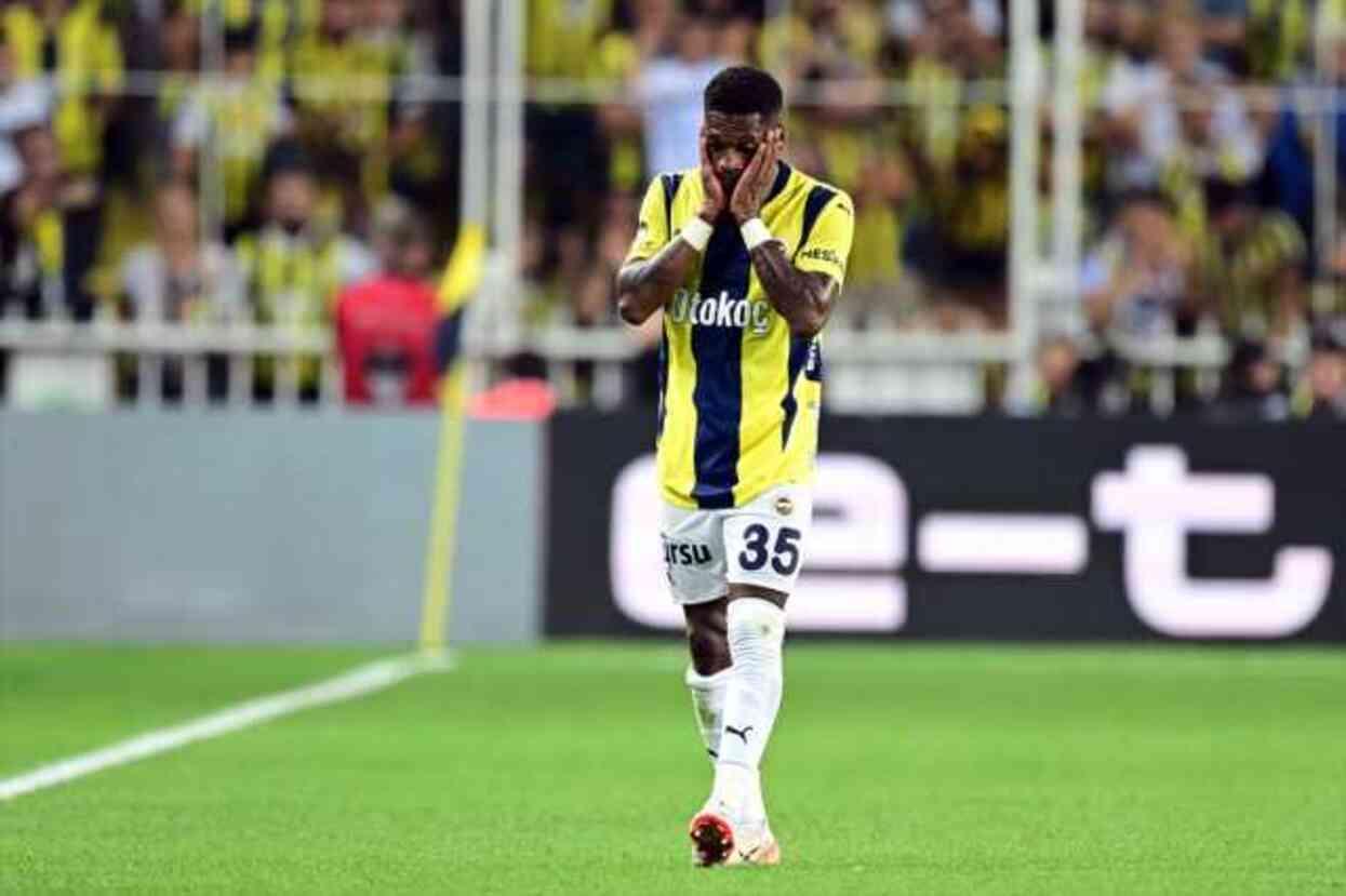 Fenerbahçe'de sakatlık şoku! Fred oyuna devam edemedi