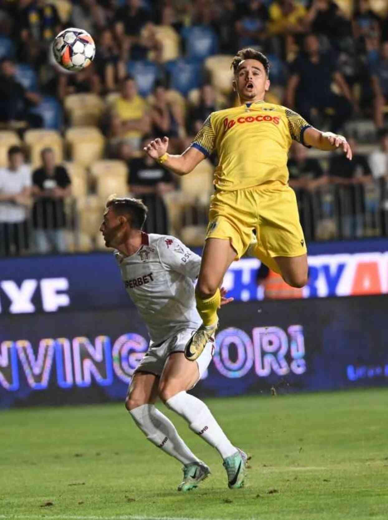 Taraftarları sokaklara döktü! Romanya, Mehmet Topal'ı konuşuyor