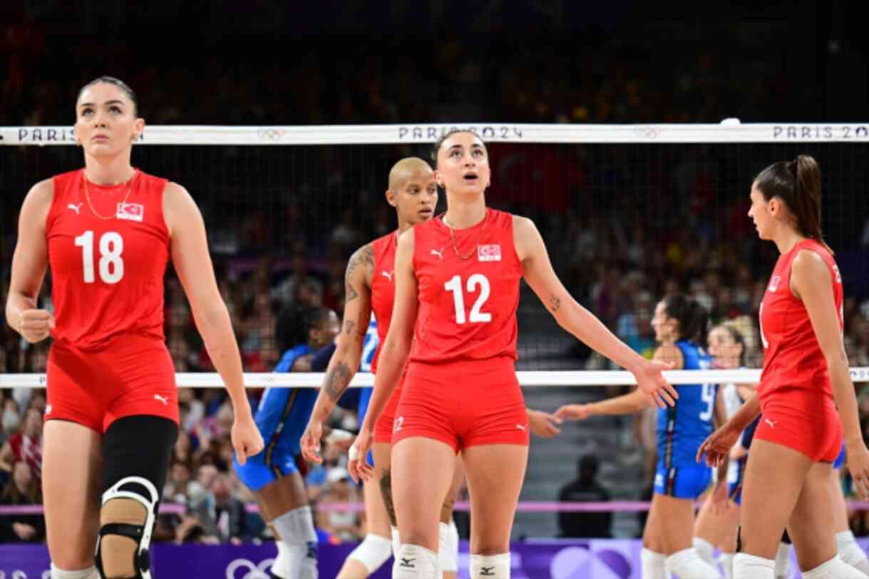 Filenin Sultanları, Paris Olimpiyat Oyunları yarı finalinde İtalya'ya 3-0 yenildi