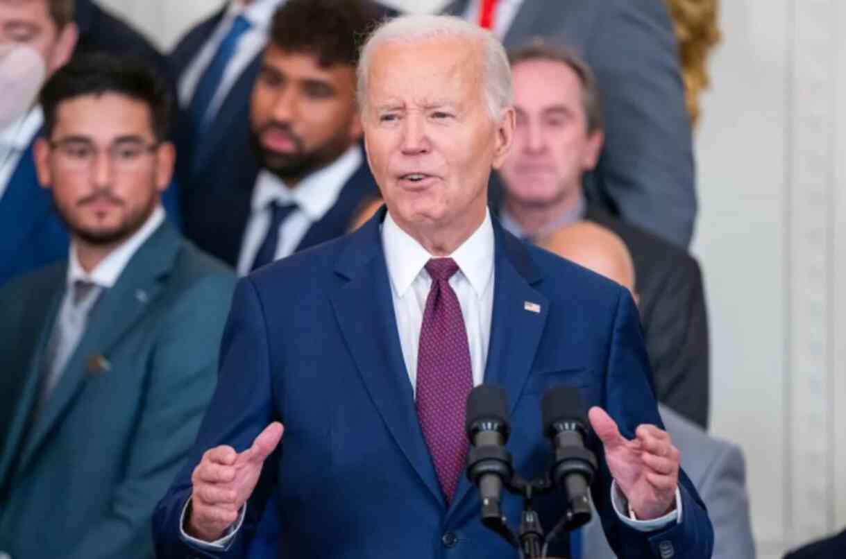 ABD Başkanı Joe Biden, katıldığı etkinlikte sahneden nasıl ayrılacağını bilemedi ve 'şimdi ne yapıyorum?' diye sordu