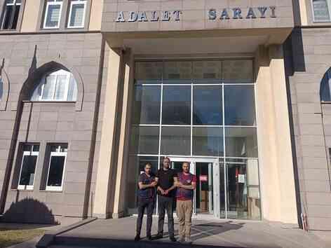 Çinli turistlere bıçaklı gasp! Araçlarını ve binlerce dolar paralarını kaptırdılar