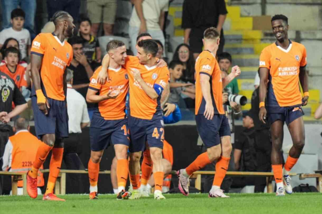 Iberia Tiflis'i 2-0 yenen RAMS Başakşehir, UEFA Konferans Ligi play-off turuna yükseldi