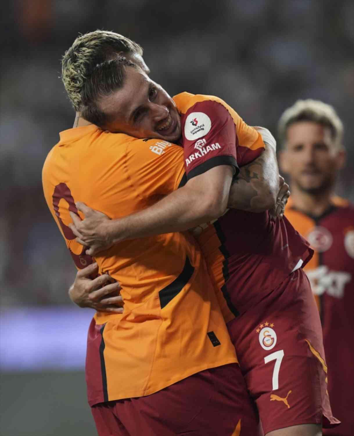 Galatasaray, Konyaspor'u deplasmanda 2-1 yendi