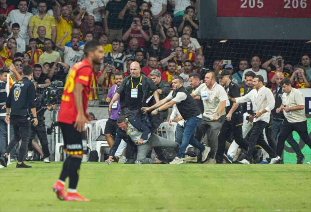 Göztepe maçında saldırıya uğrayan Fenerbahçe Başkanı Ali Koç, PFDK'ya sevk edildi