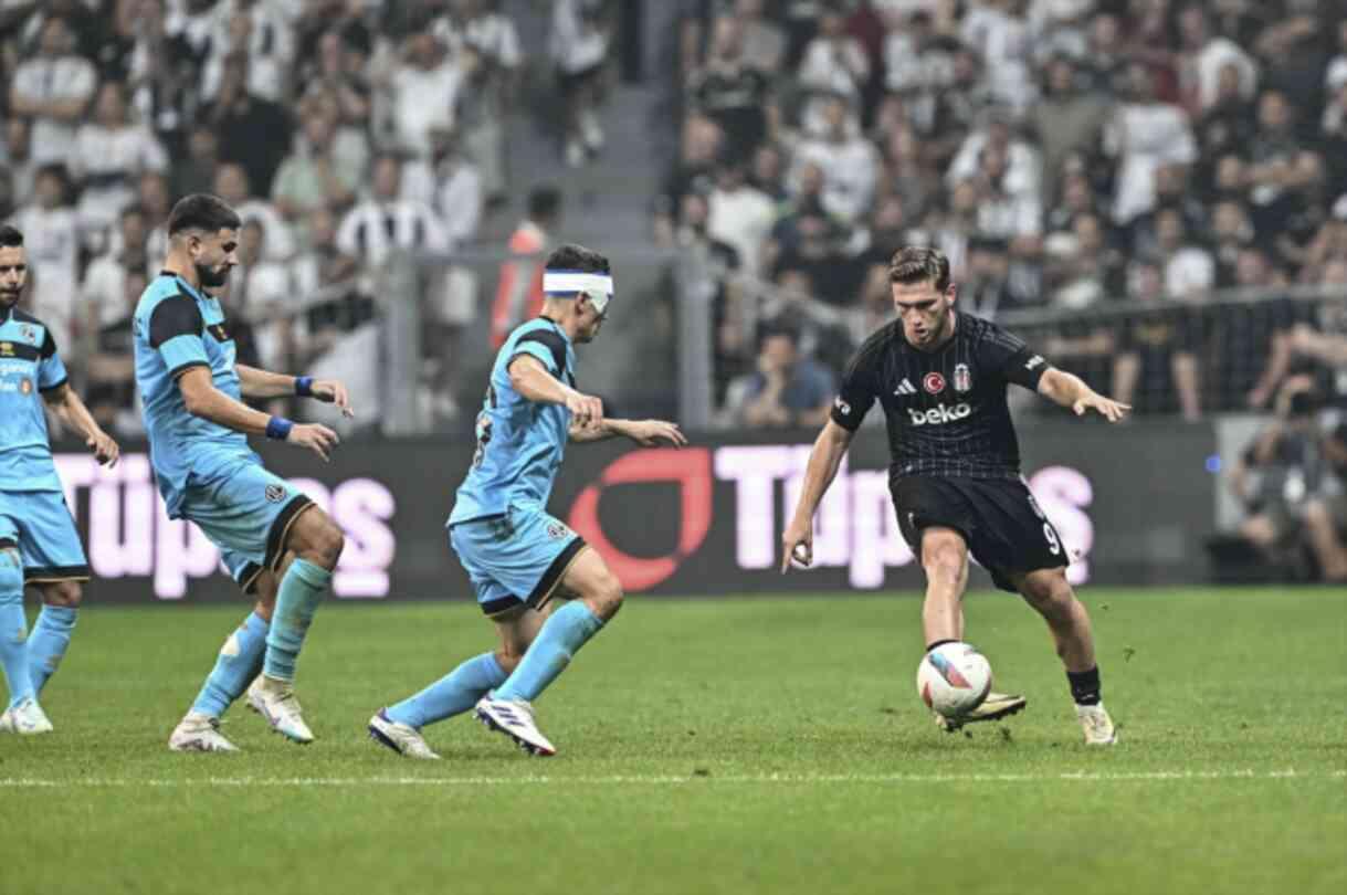 Beşiktaş, Lugano'yu 5-1 yenerek UEFA Avrupa Ligi'ne kaldı