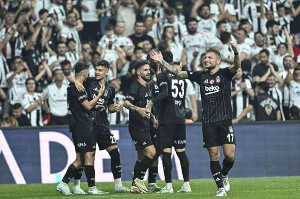 Beşiktaş, Lugano'yu 5-1 yenerek UEFA Avrupa Ligi'ne kaldı