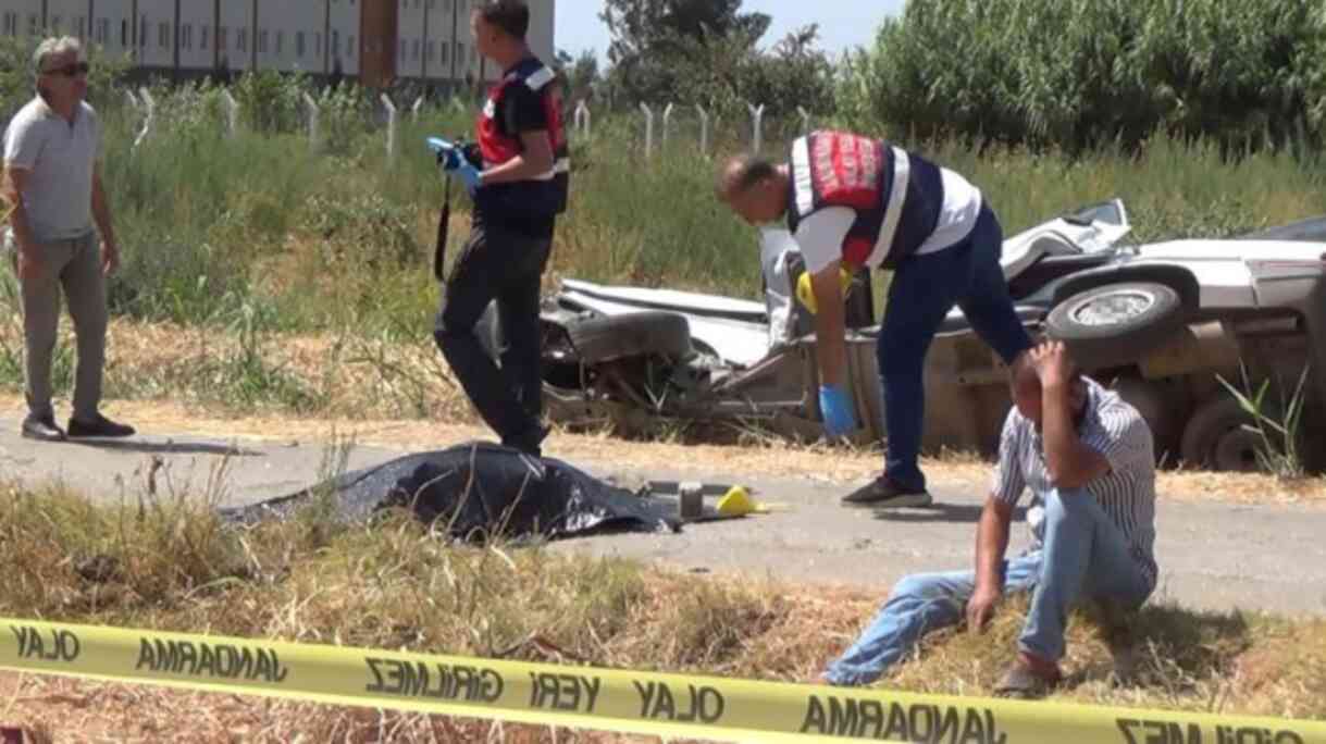 Elindeki başörtüsünü koklayıp dakikalarca ağladı: Annesiz kaldım Elindeki başörtüsünü koklayıp dakikalarca ağladı: Annesiz kaldım