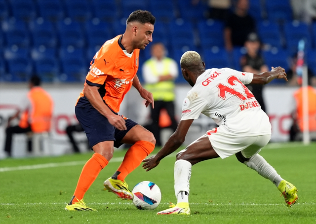 Süper Lig'de tarihi geri dönüş! RAMS Başakşehir, konuk ettiği Antalyaspor'u 5-2 yendi