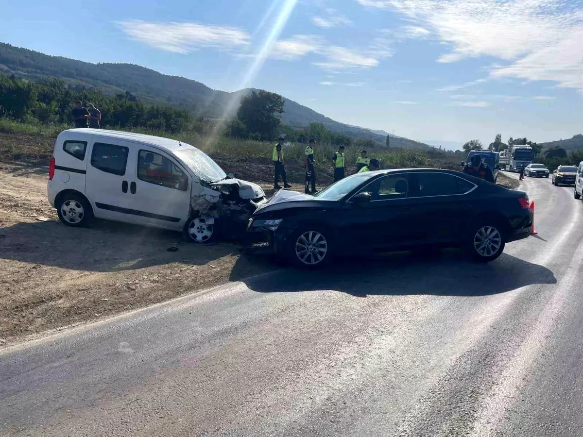 İznik te Kaza Kaymakam Yara Almadan Kurtuldu Son Dakika